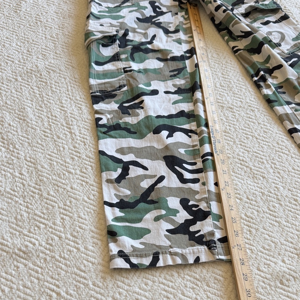 Almost Famous Camouflage Wide Leg Pants Sz S - Picture 5 of 7